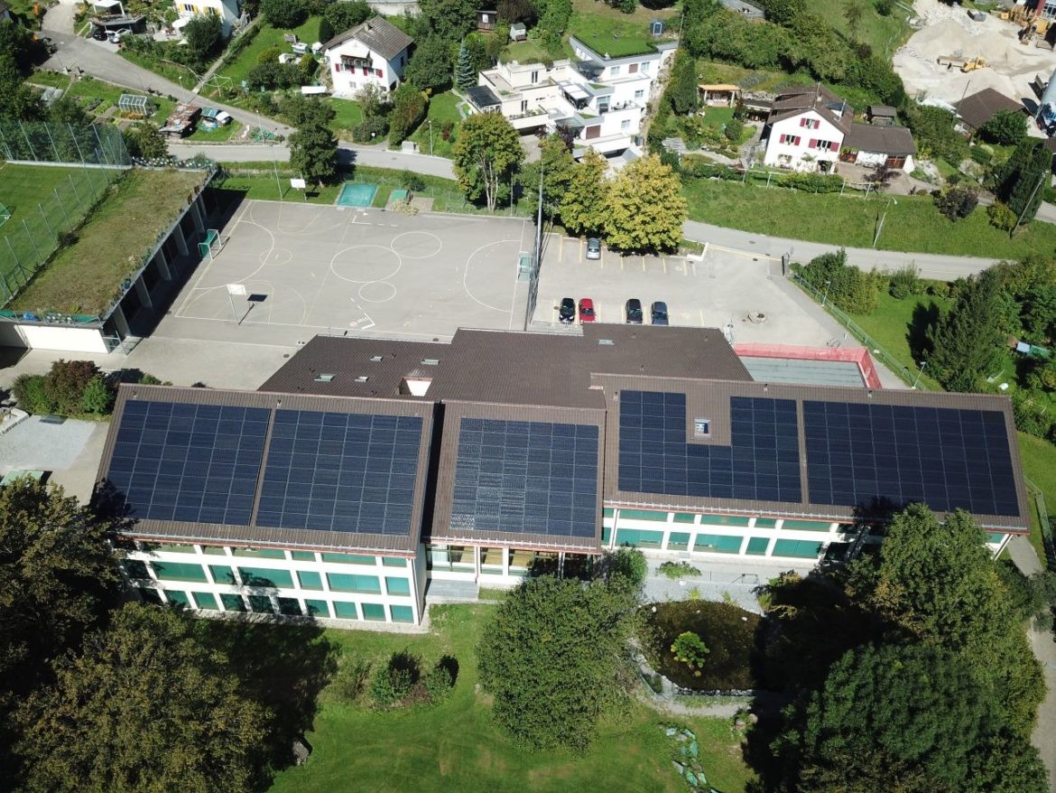 Schule Wila 81.6 kWp